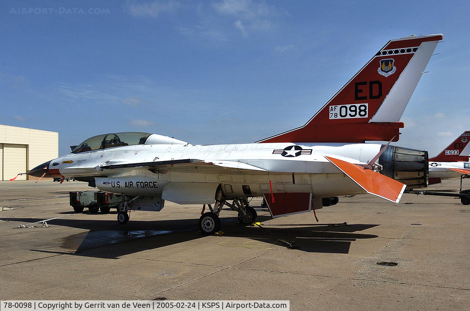 78-0098, 1978 General Dynamics F-16B Fighting Falcon C/N 62-24, at Sheppard still in ED marks