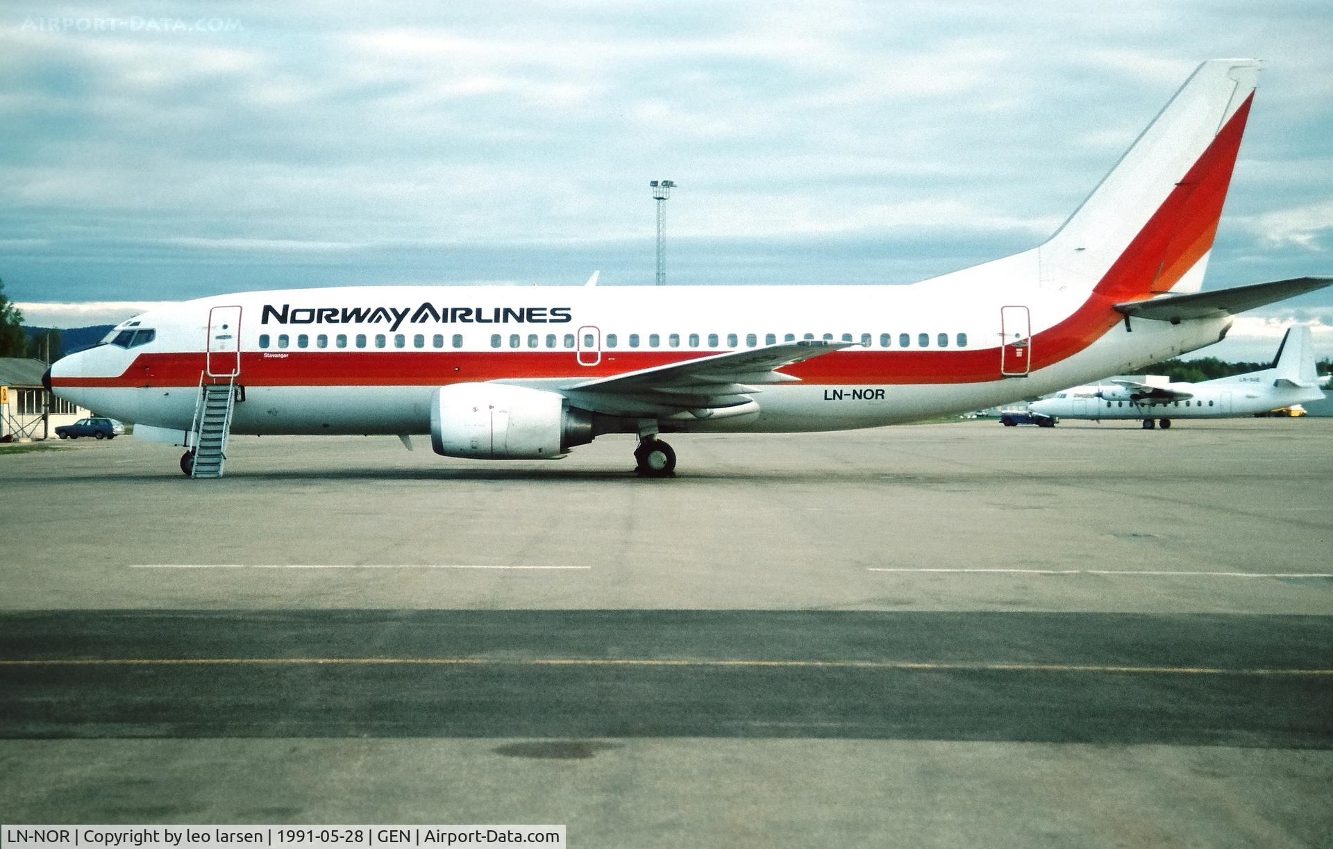 LN-NOR, 1987 Boeing 737-33A C/N 23827, Oslo Gardermoen 28.5.1991