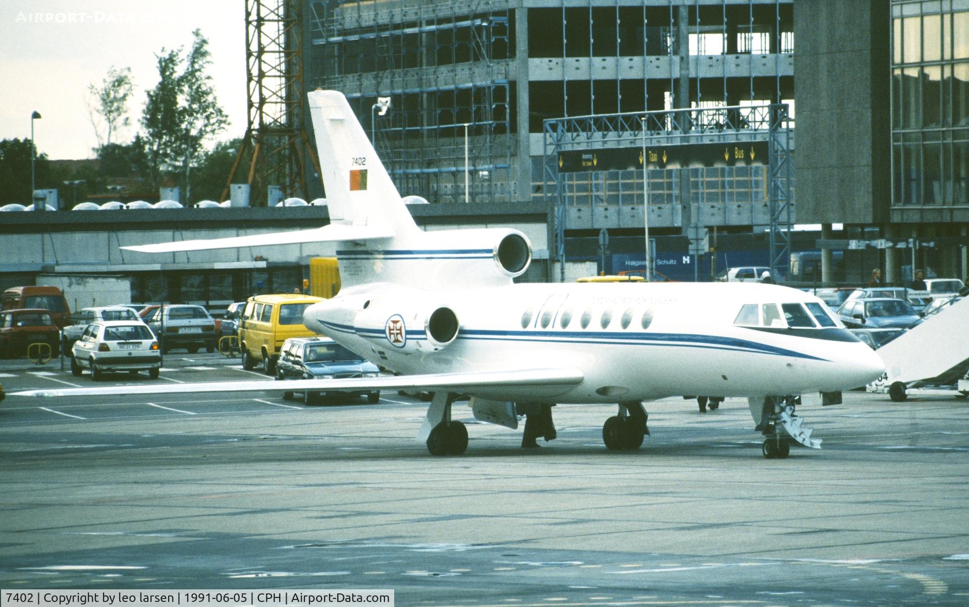 7402, 1990 Dassault Falcon 50 C/N 198, Copenhagen 5.6.1991