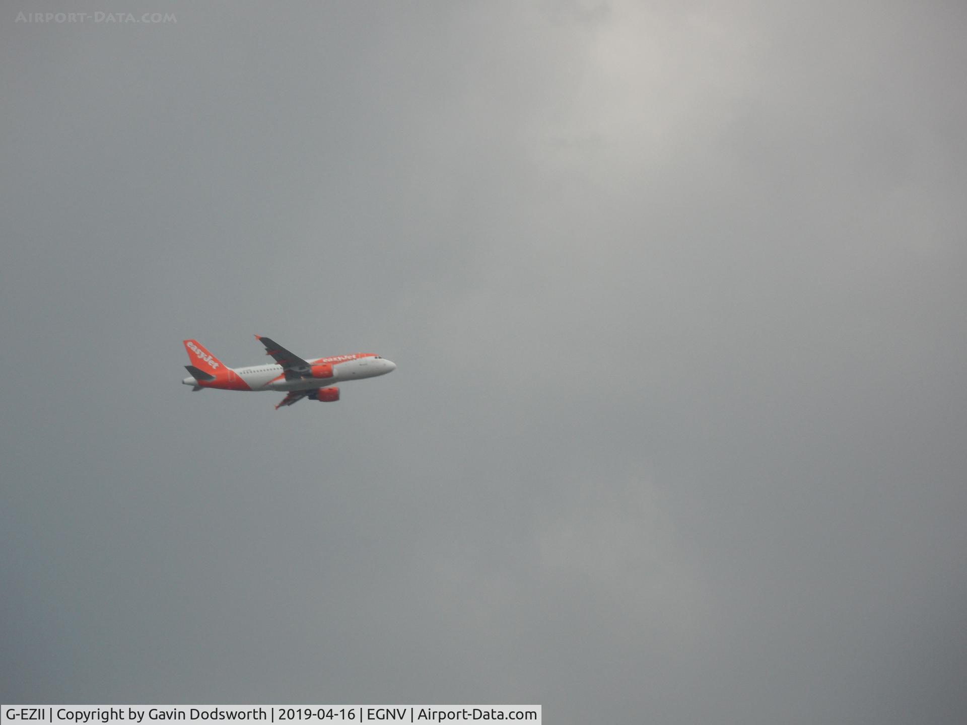 G-EZII, 2005 Airbus A319-111 C/N 2471, easyJet over Darlington on their weekly touch and go training at Teesside Airport