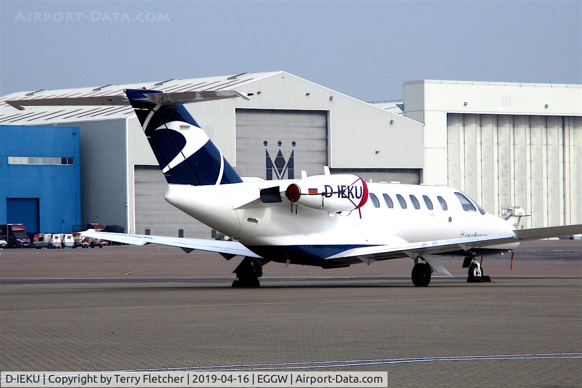 D-IEKU, 2001 Cessna 525A CitationJet CJ2 C/N 525A-0043, At luton