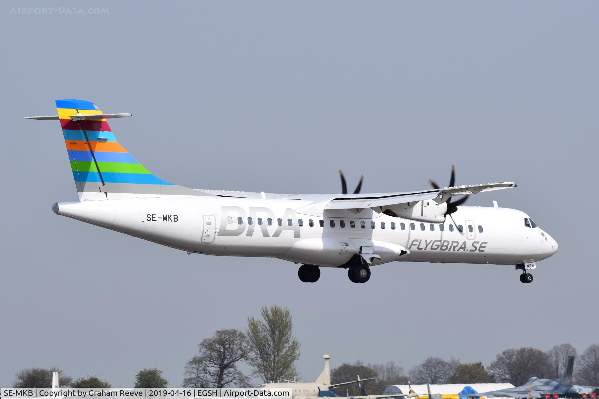 SE-MKB, 2015 ATR 72-212A C/N 1308, Landing at Norwich.