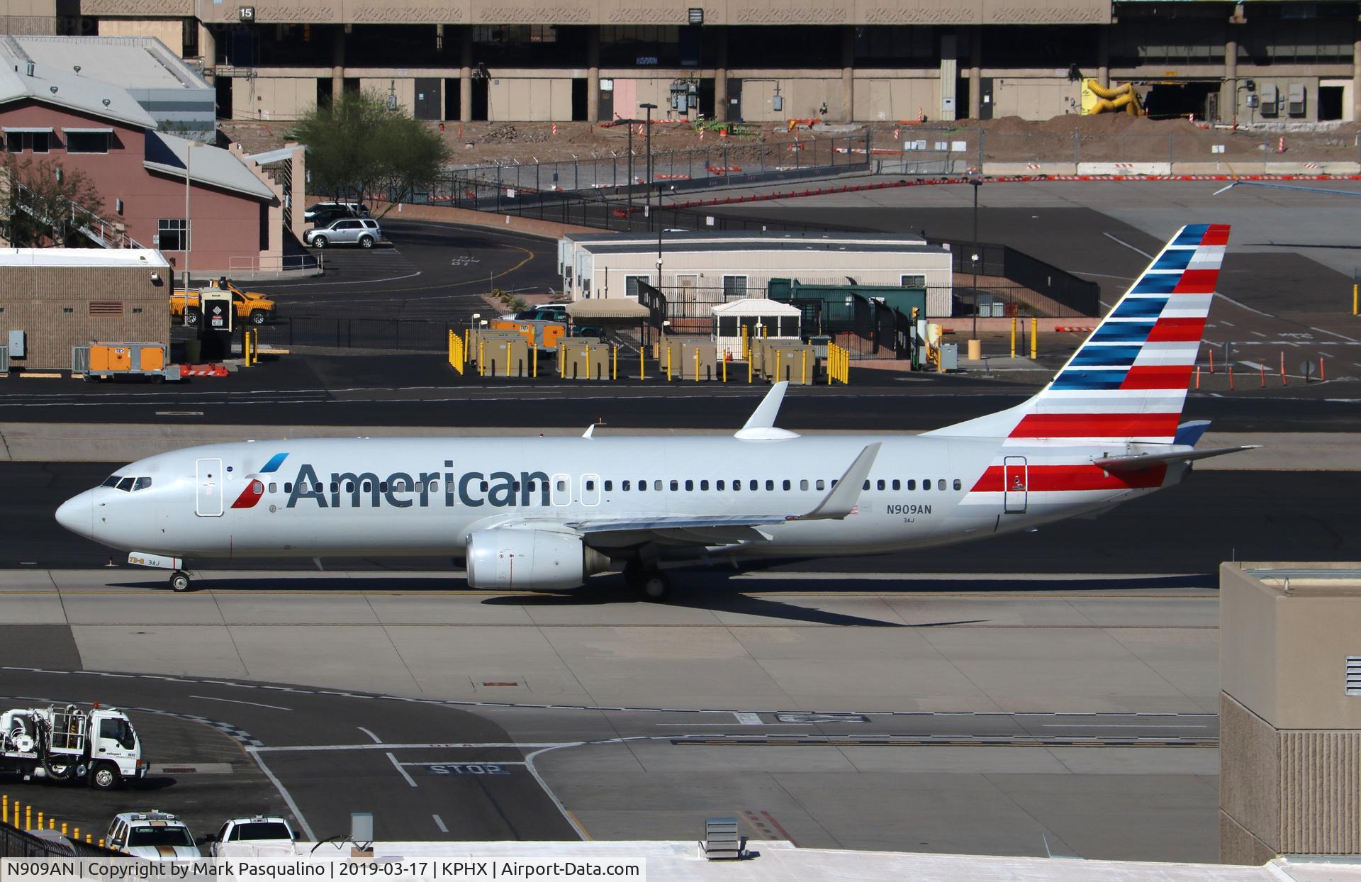 N909AN, 1999 Boeing 737-823 C/N 29511, Boeing 737-823