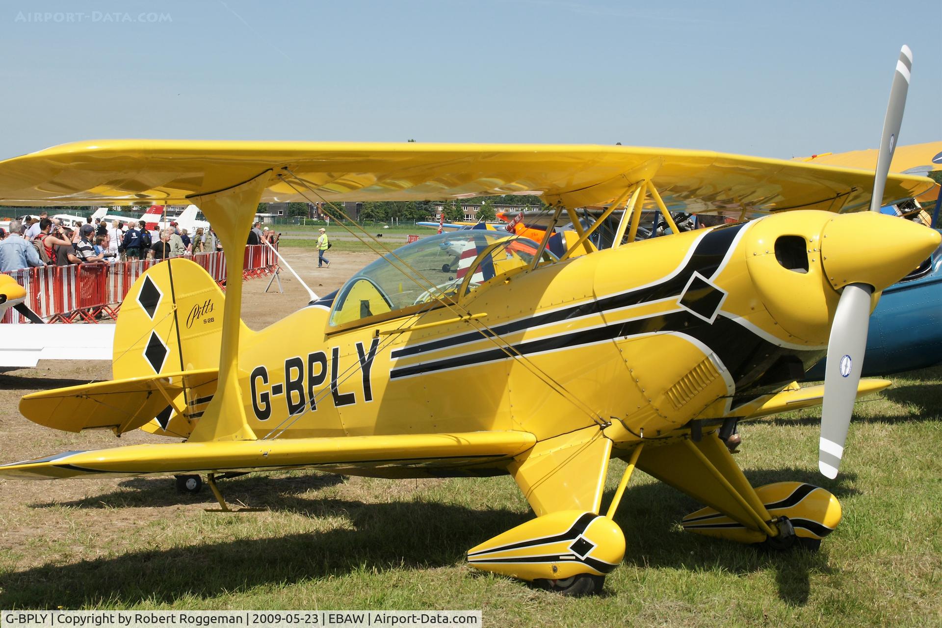 G-BPLY, 1988 Christen Pitts S-2B Special C/N 5149, STAMPE FLY IN.19 TH.