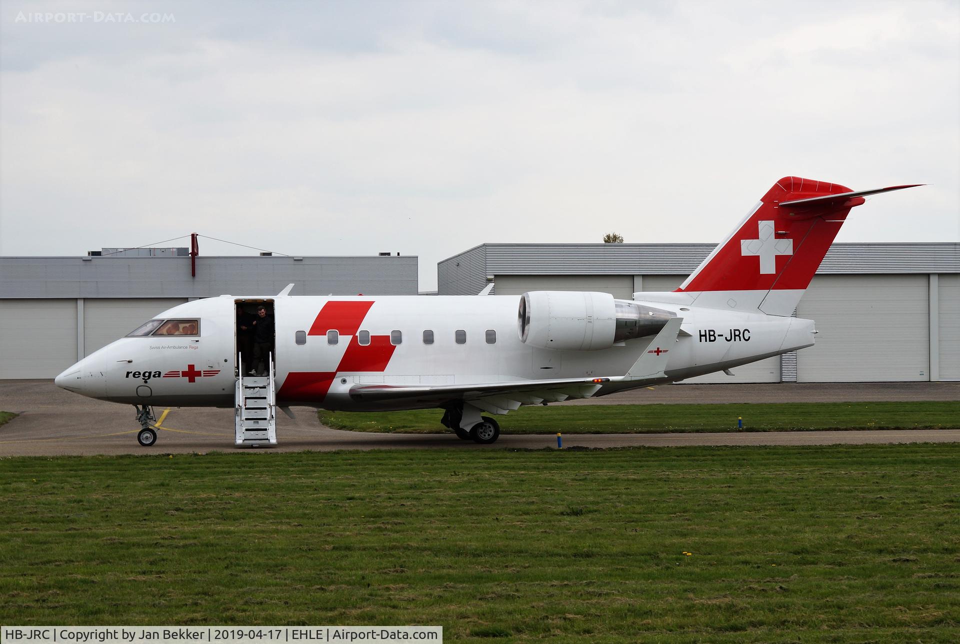 HB-JRC, 2002 Bombardier Challenger 604 (CL-600-2B16) C/N 5540, Lelystad Airport to a new livery (Swiss Air Force)