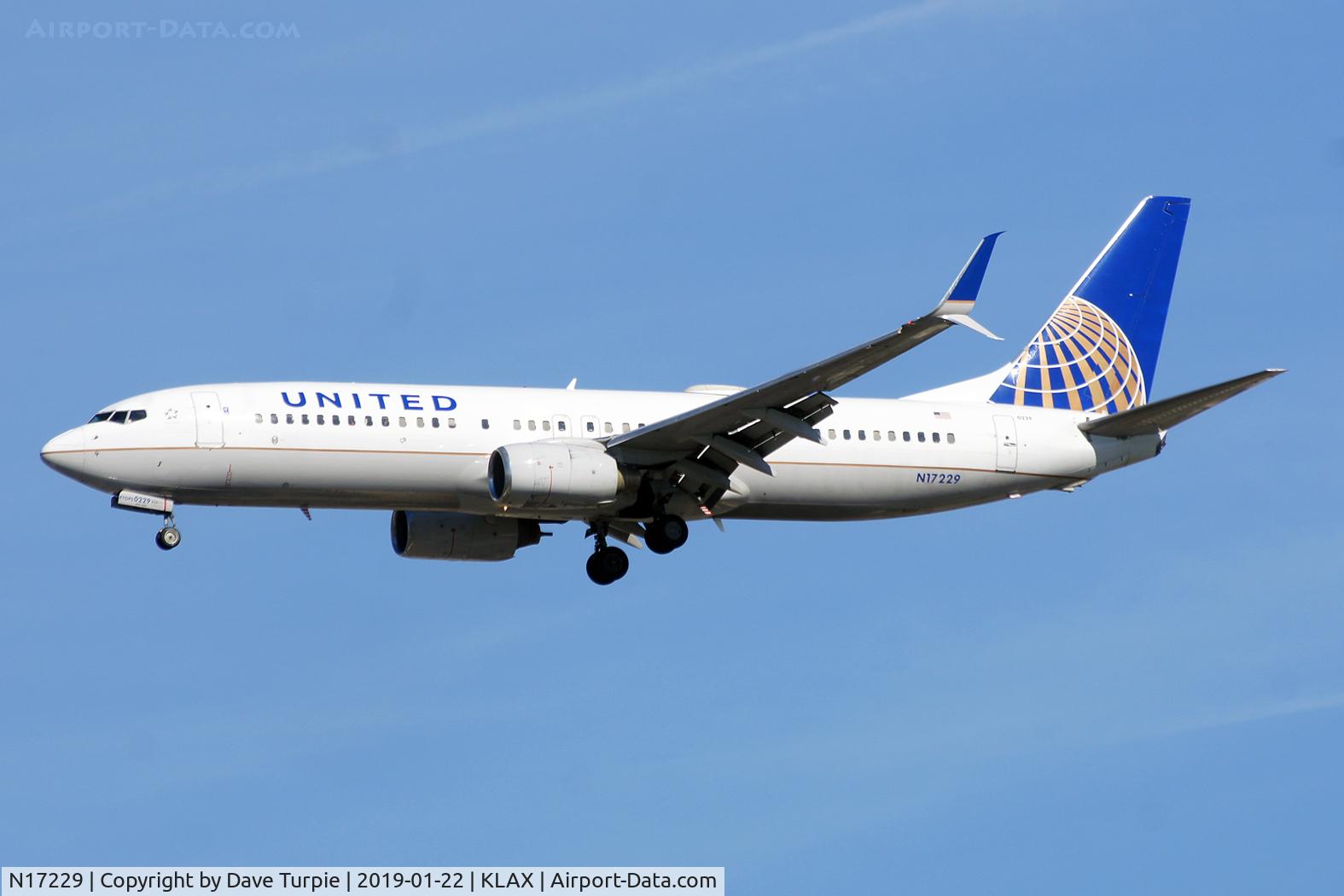 N17229, 1999 Boeing 737-824 C/N 28793, No comment.