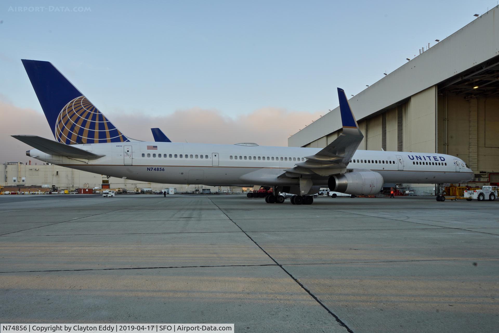 N74856, 2004 Boeing 757-324 C/N 32815, SFO 2019.