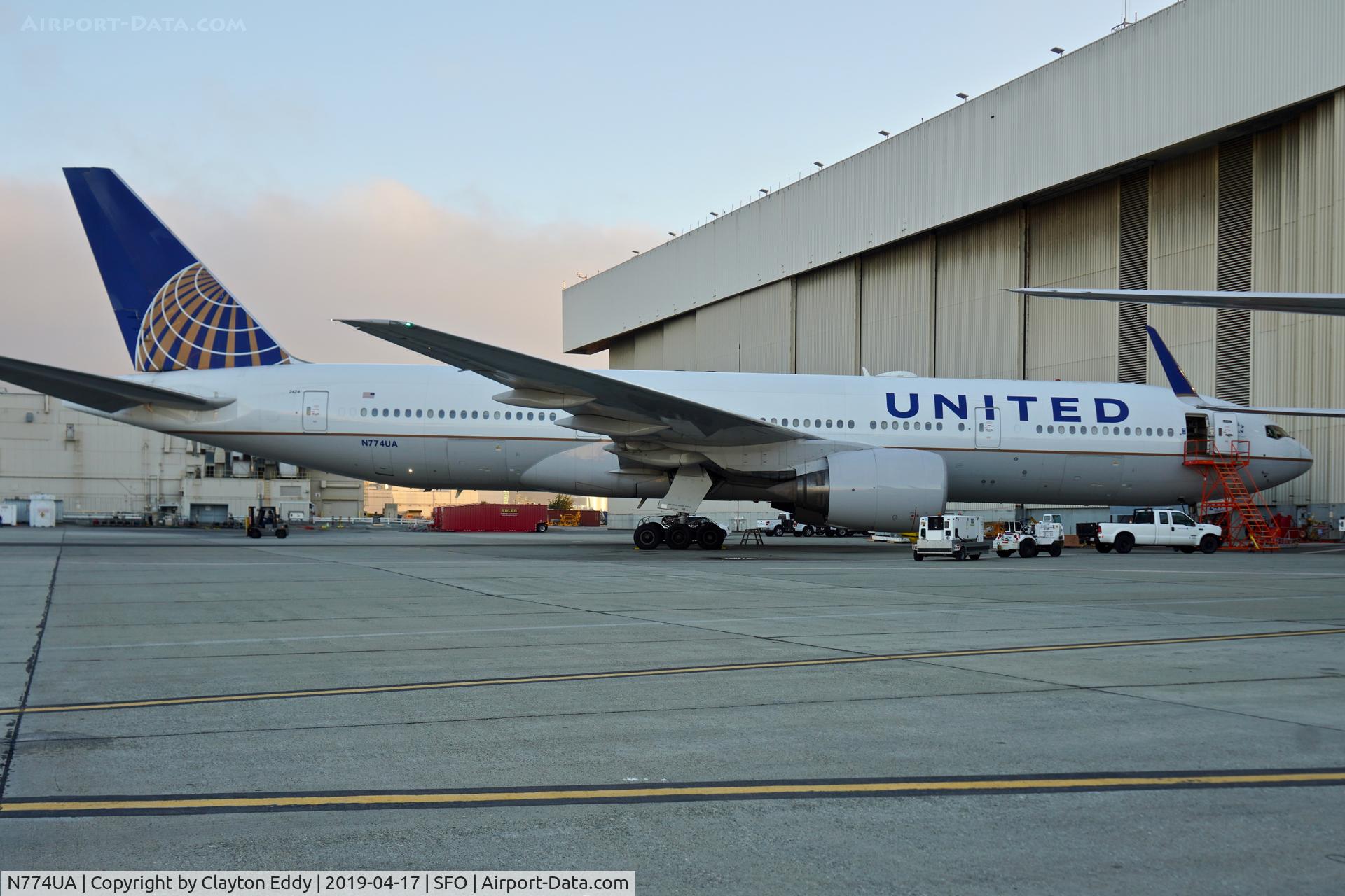 N774UA, 1996 Boeing 777-222 C/N 26936, SFO 2019.