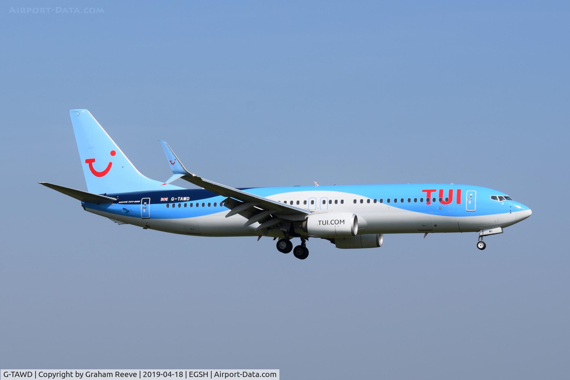 G-TAWD, 2012 Boeing 737-8K5 C/N 37265, Landing at Norwich.