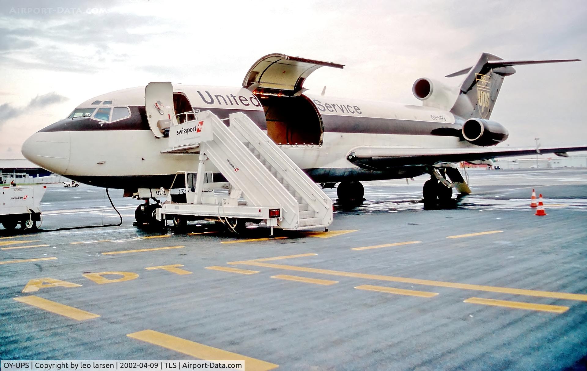 OY-UPS, 1967 Boeing 727-31C (QF) C/N 19232, TLS Toulouse  9.4.2002