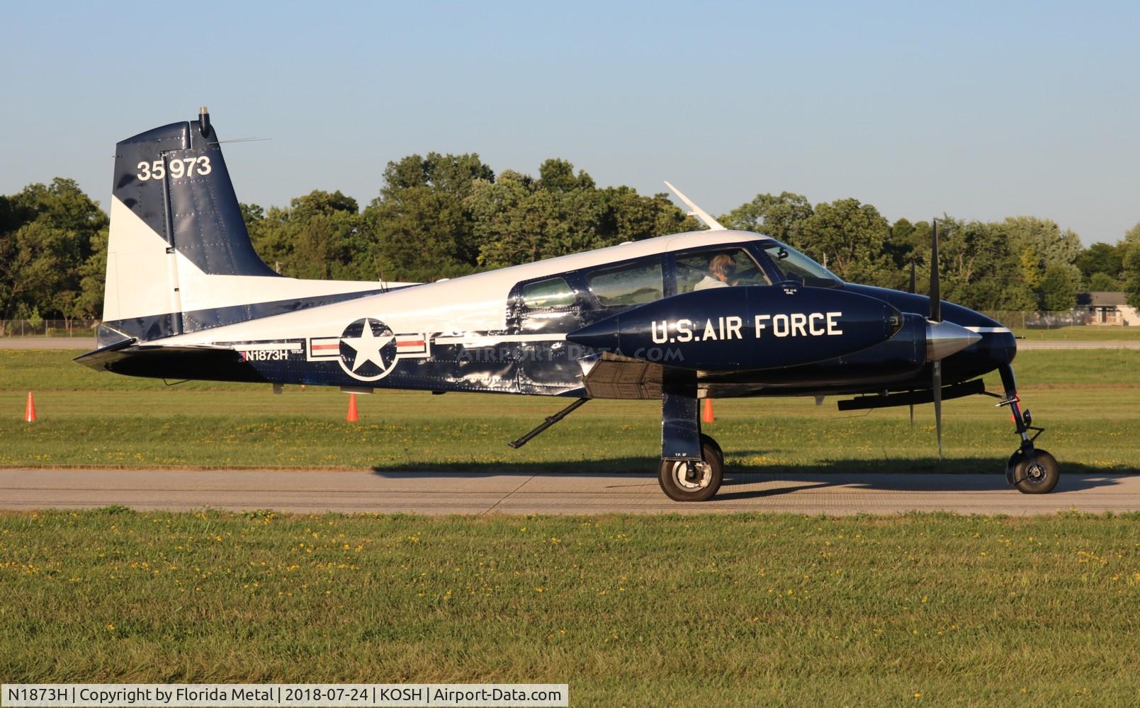 N1873H, 1952 Cessna 310C C/N 35973, Cessna L-27
