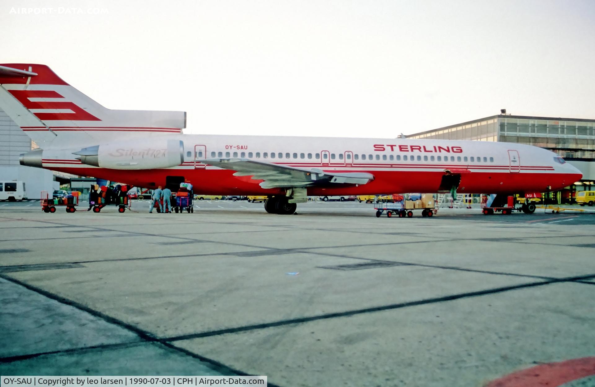 OY-SAU, 1973 Boeing 727-2J4 C/N 20764, Copenhagen 3.7.1990