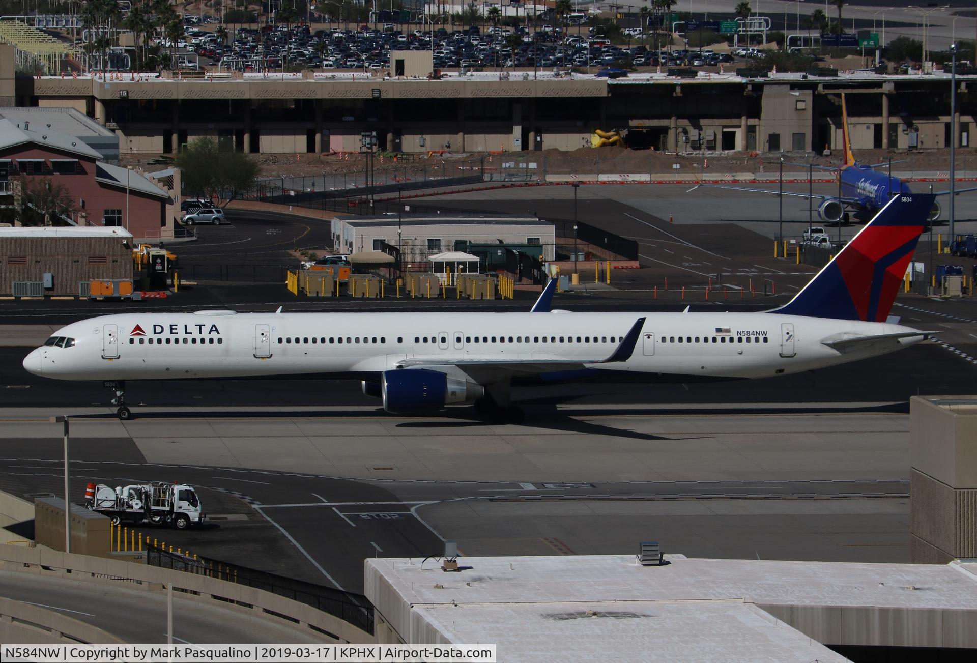 N584NW, 2002 Boeing 757-351 C/N 32984, Boeing 757-351