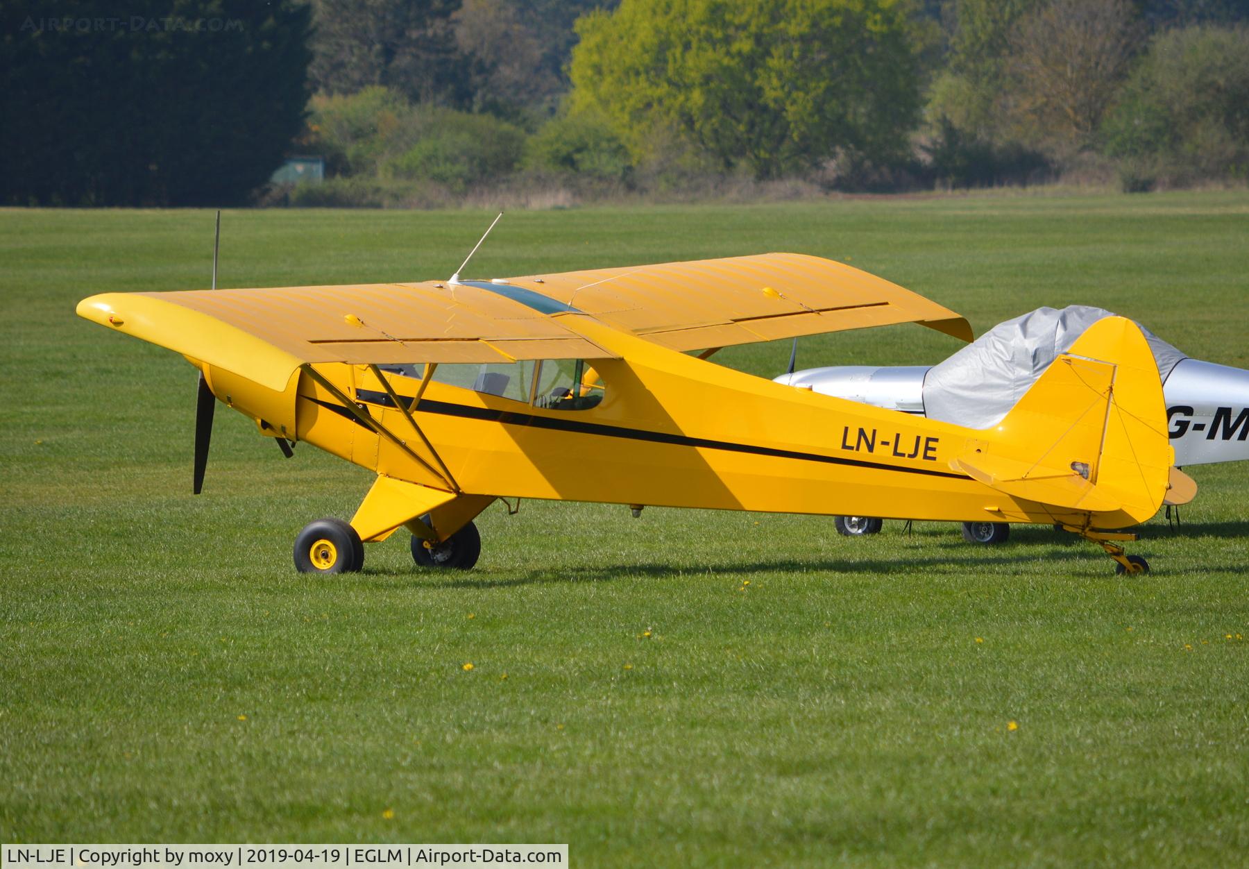 LN-LJE, 1952 Piper PA-18 C/N 18-1883, Piper PA-18 Super Cub at White Waltham.