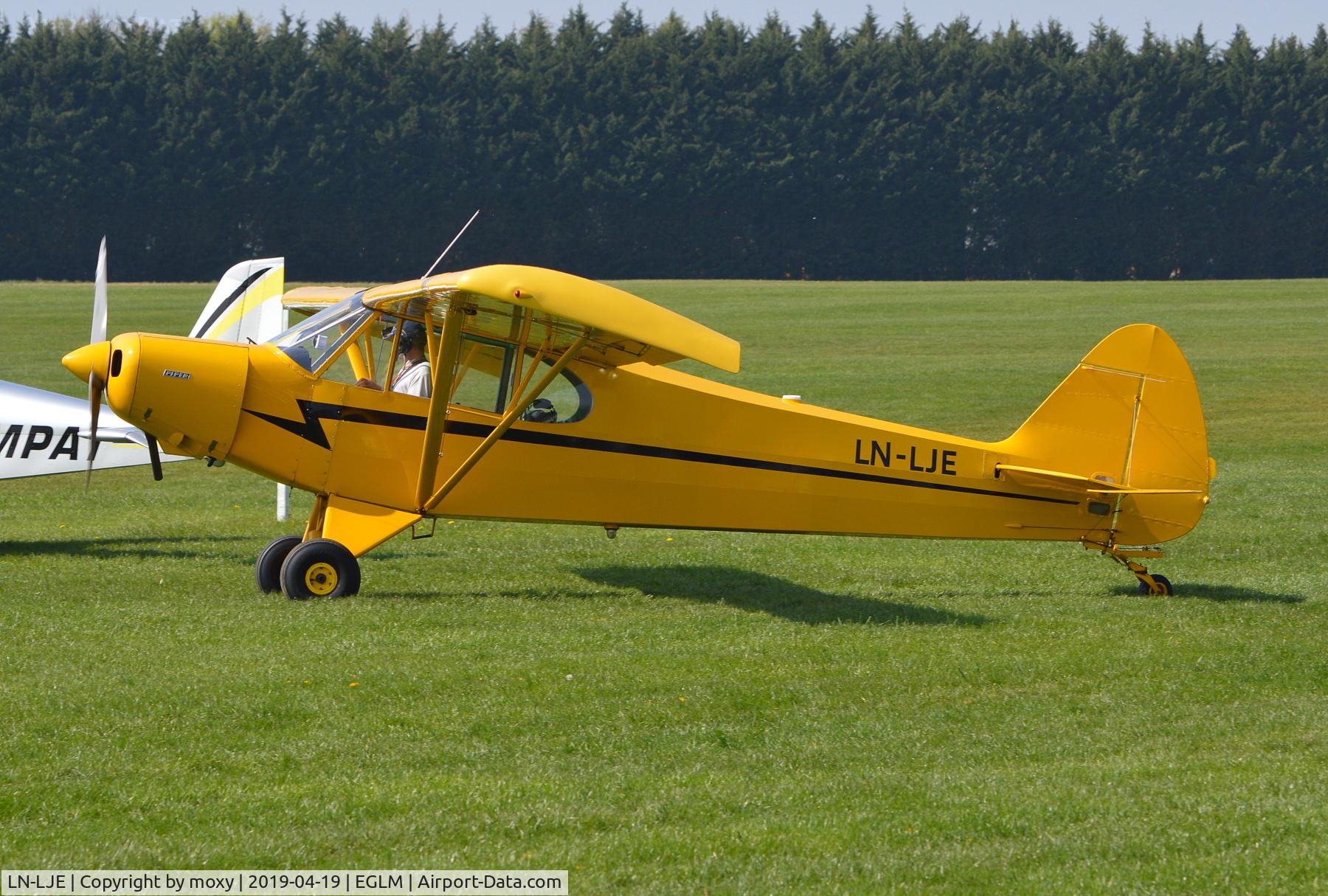 LN-LJE, 1952 Piper PA-18 C/N 18-1883, Piper PA-18 Super Cub at White Waltham.