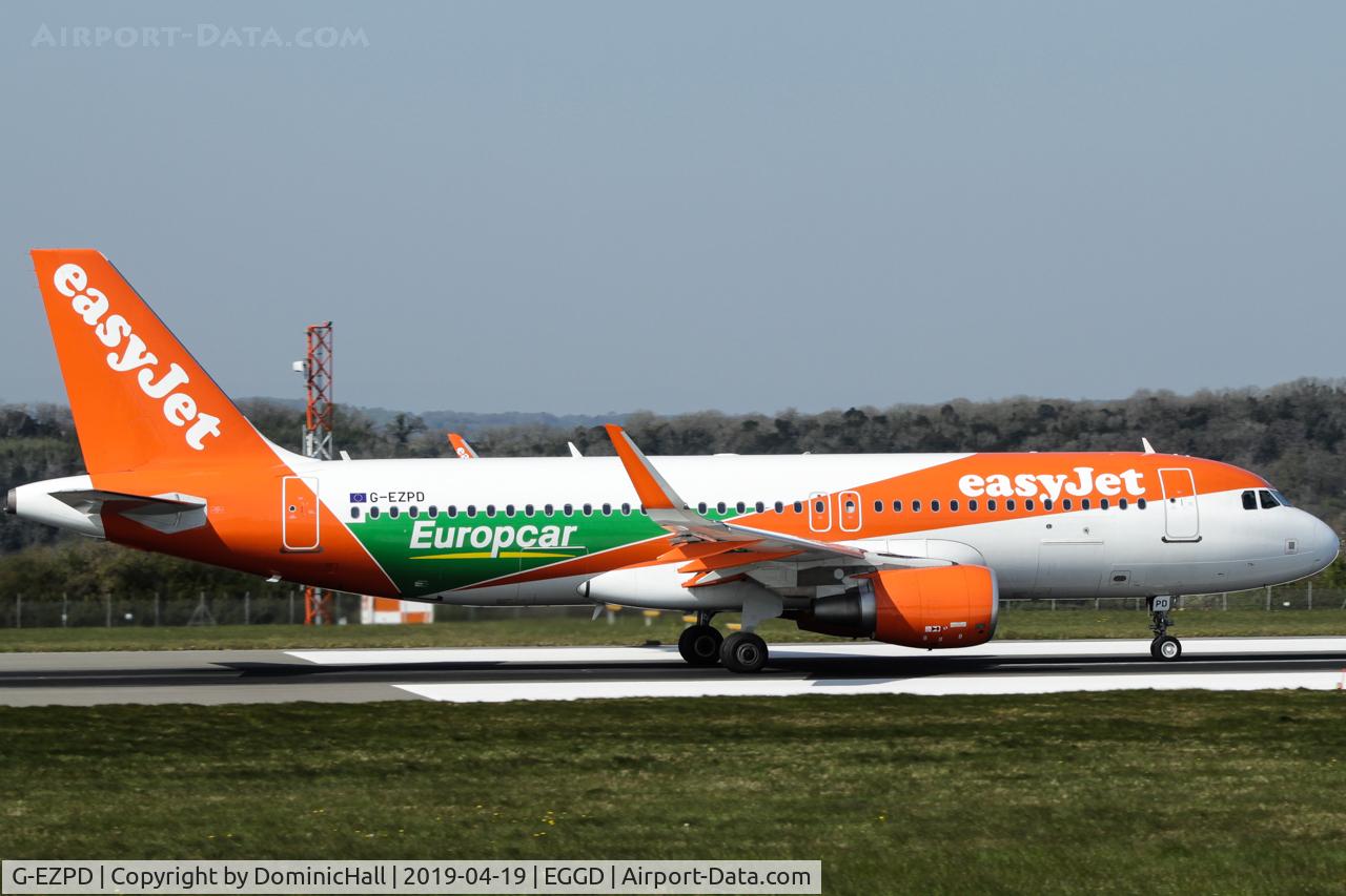 G-EZPD, 2015 Airbus A320-214 C/N 7040, Departing RWY 09