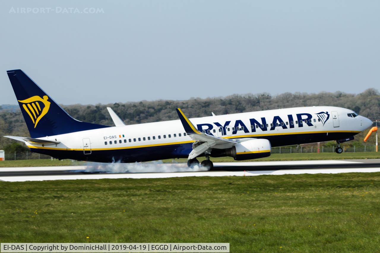 EI-DAS, 2003 Boeing 737-8AS C/N 33553, Landing RWY 09