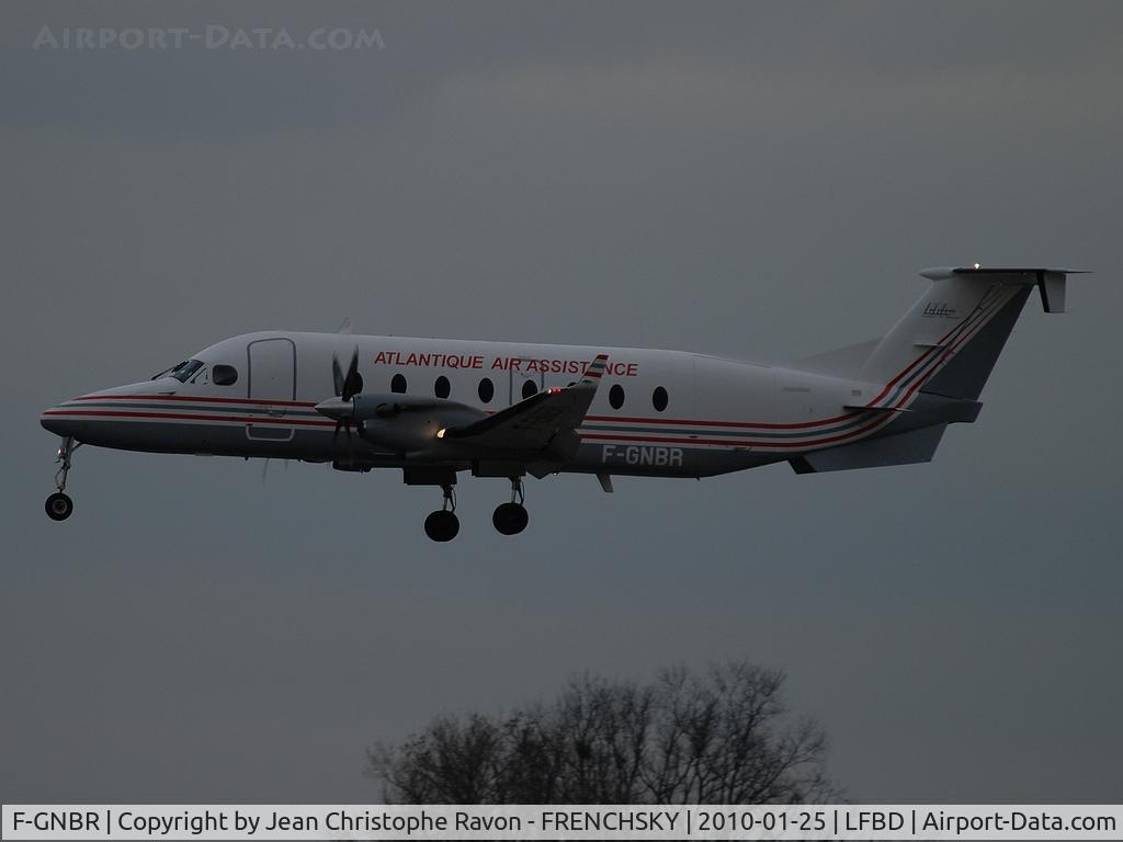 F-GNBR, 1998 Beech 1900D C/N UE-327, Atlantique Air Assistance landing runway 05 from Nantes Atlantique