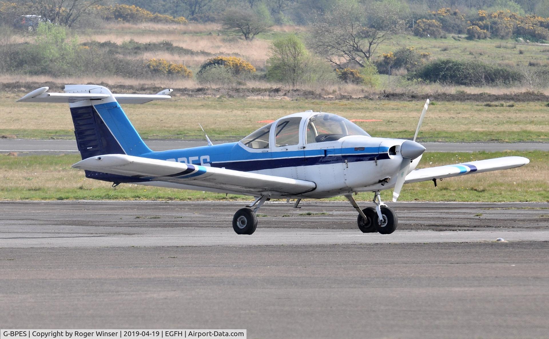 G-BPES, 1981 Piper PA-38-112 Tomahawk Tomahawk C/N 38-81A0064, Visiting Tomahawk.