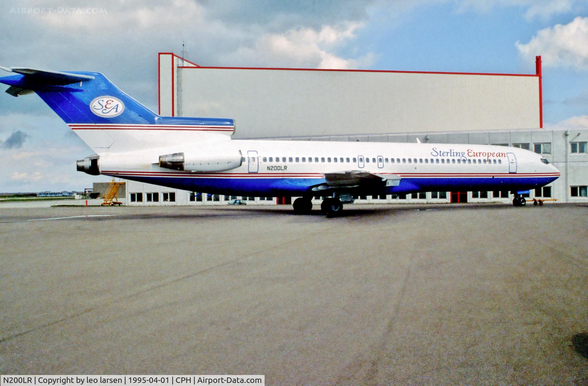 N200LR, 1979 Boeing 727-212 C/N 21945, Copenhagen 1.4.1995. becoming  OY-SCC