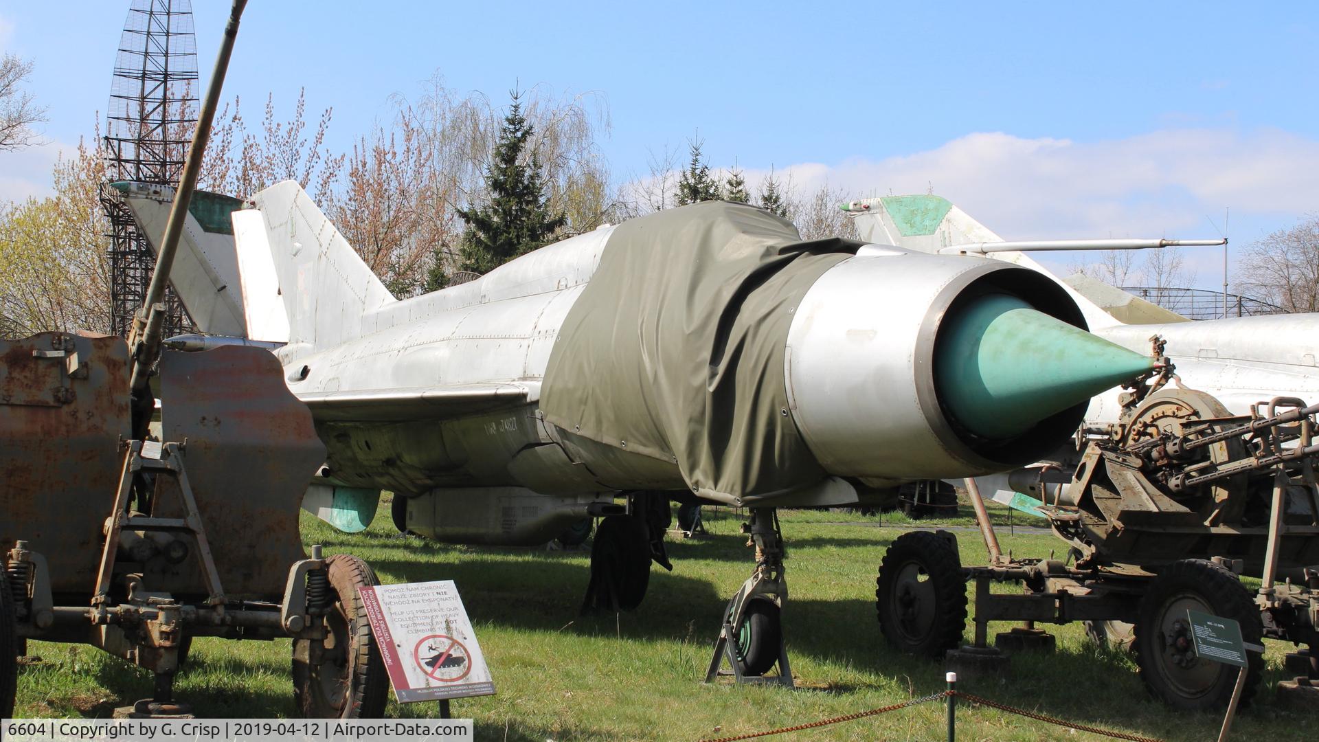 6604, Mikoyan-Gurevich MiG-21PFM C/N 96A6604, Museum of Military Technology
Fort Sadyba, Warsaw, Poland