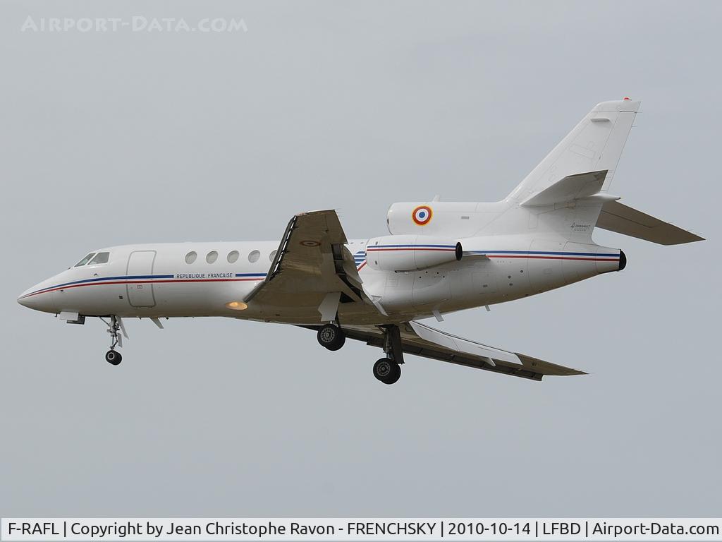 F-RAFL, 1981 Dassault Falcon 50 C/N 34, COTAM 3800 landing runway 23
