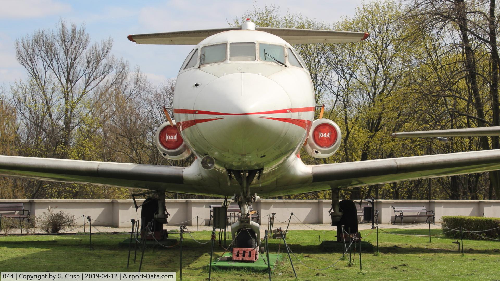 044, 1978 Yakovlev Yak-40 C/N 9840659, Polish Army Museum, Warsaw, Poland