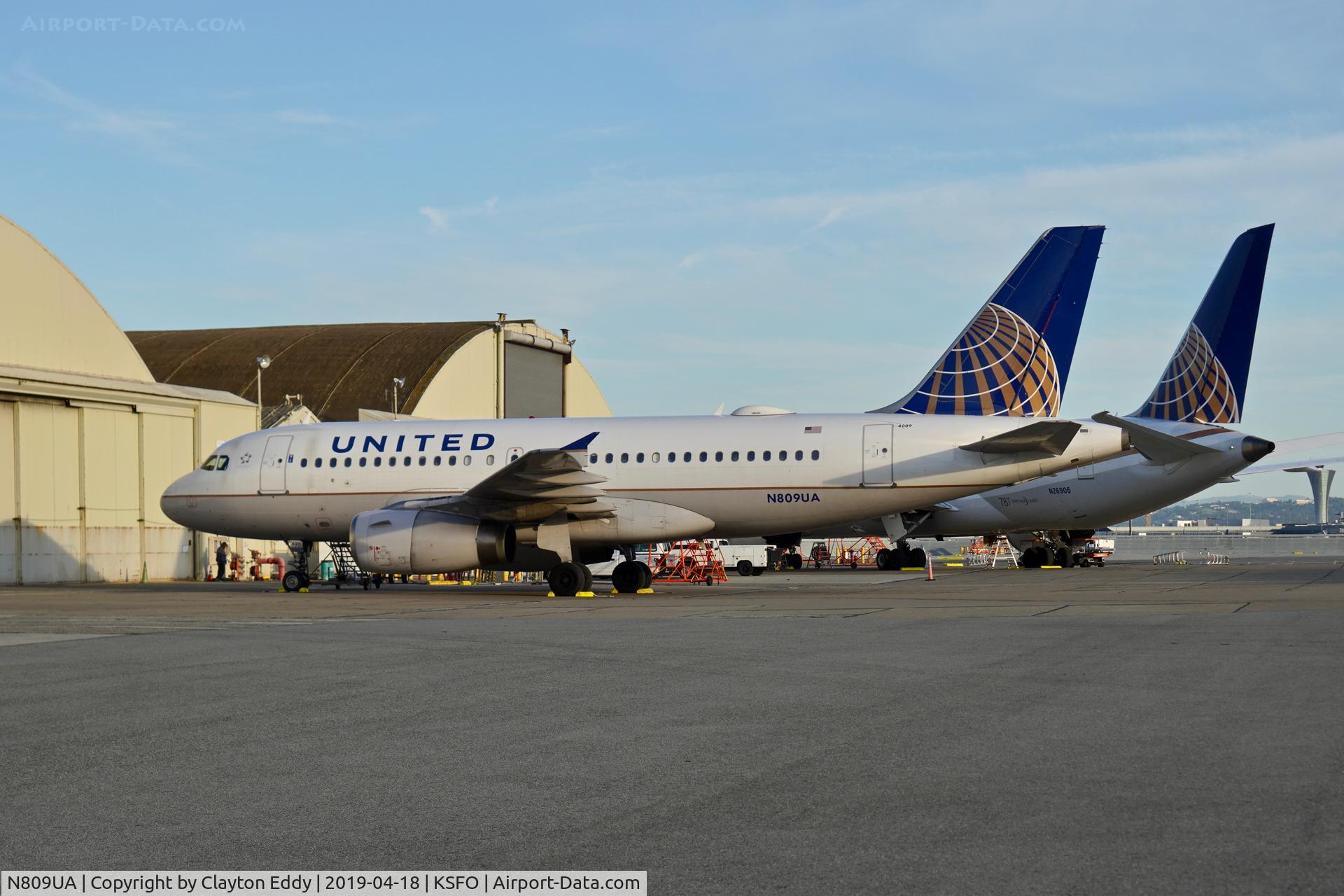 N809UA, 1998 Airbus A319-131 C/N 825, SFO 2019.