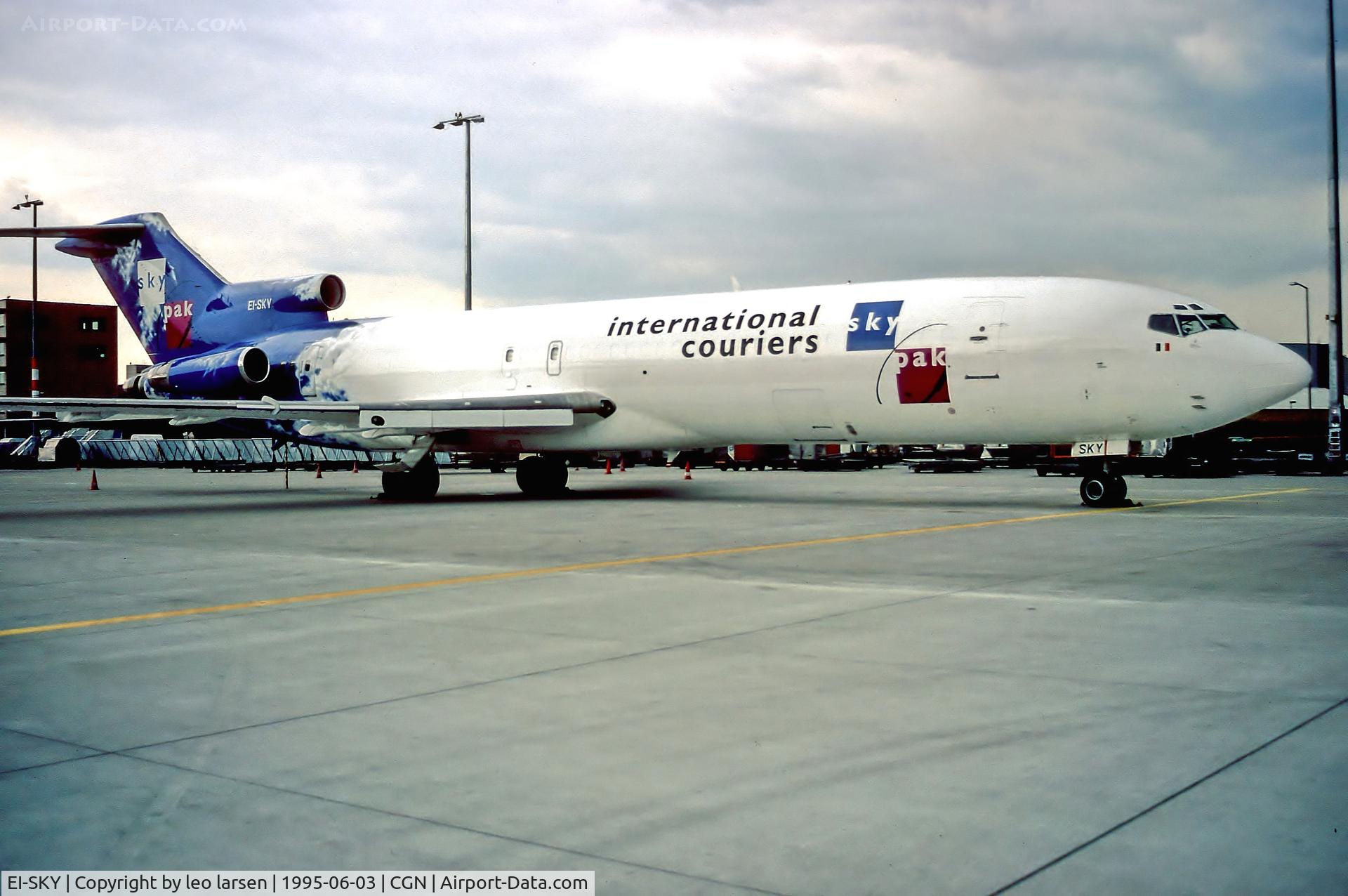 EI-SKY, 1972 Boeing 727-281F C/N 20571, Colongne 3.6.1995
