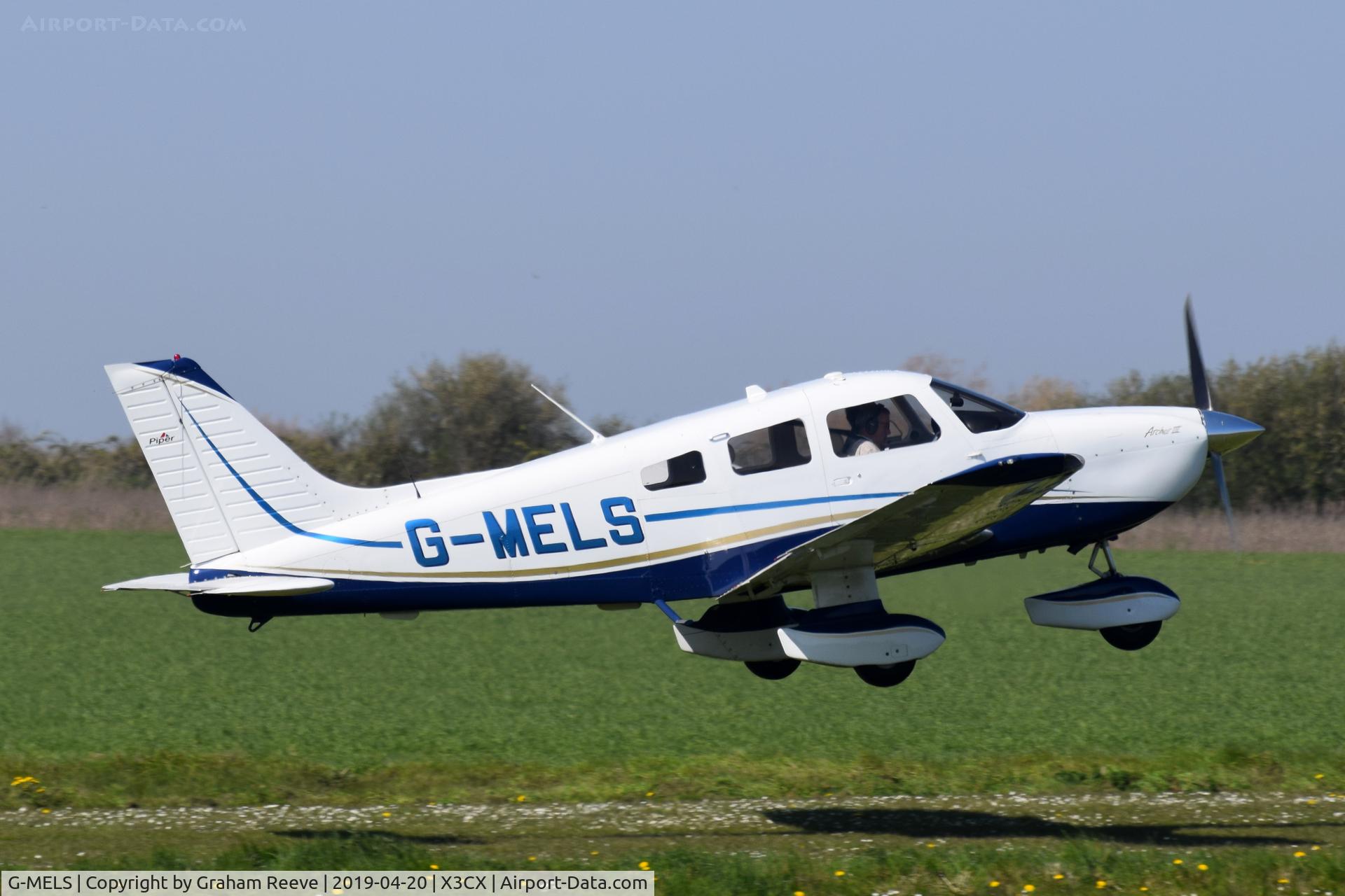 G-MELS, 2006 Piper PA-28-181 Cherokee Archer III C/N 2843633, Departing from Northrepps.
