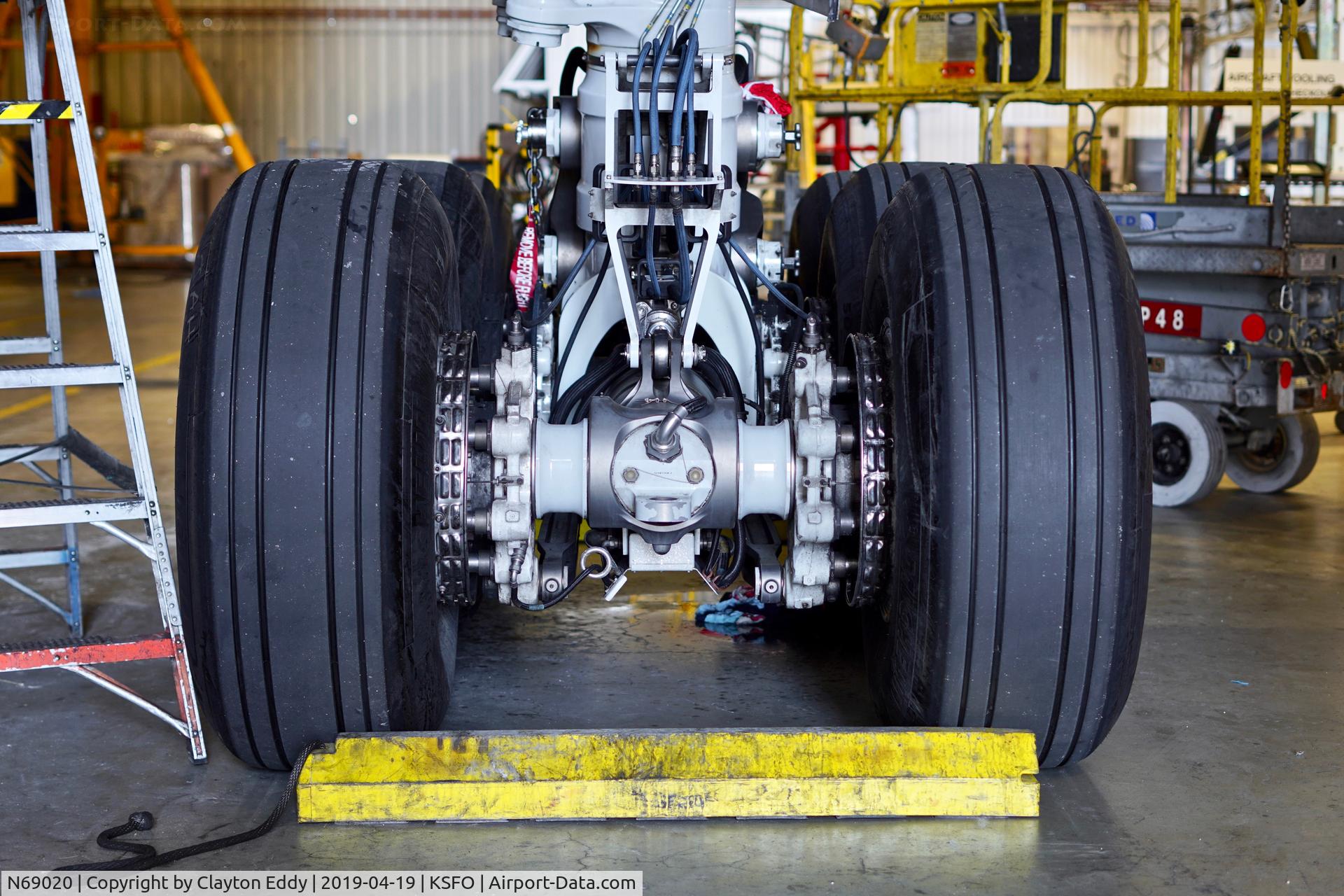 N69020, 2007 Boeing 777-224 C/N 31687, SFO 2019.