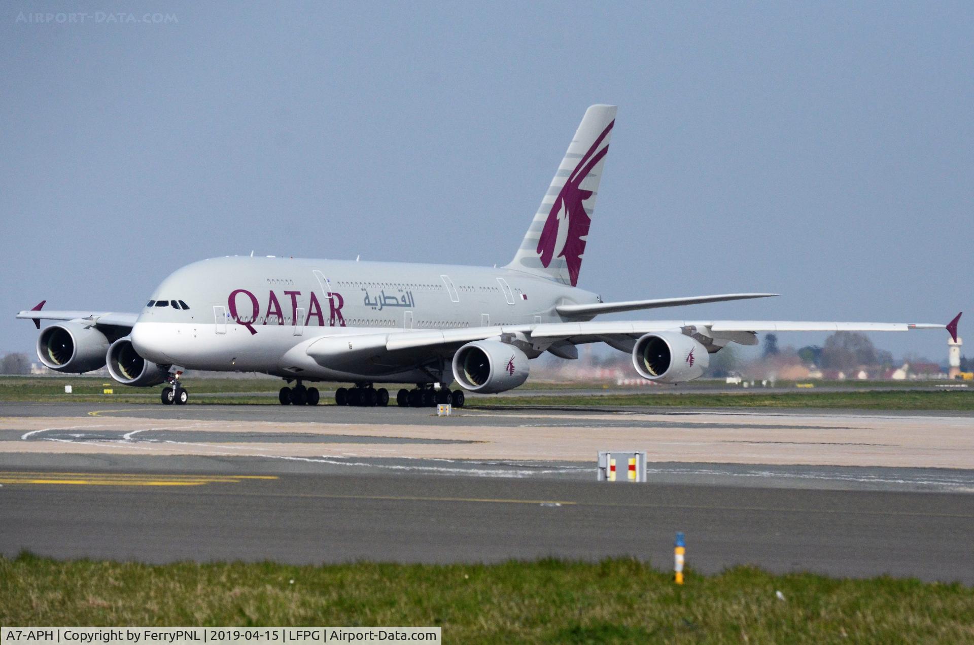 A7-APH, 2016 Airbus A380-861 C/N 197, Qatar A388 taxying for departure