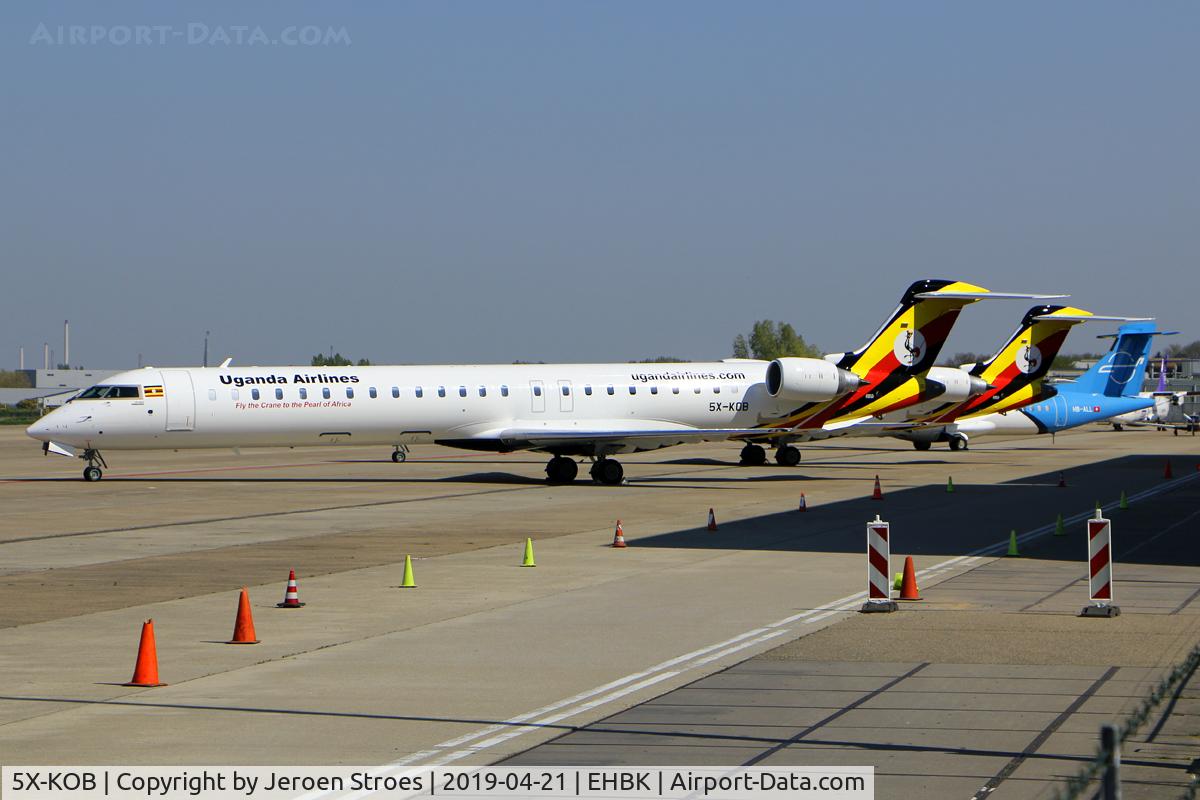 5X-KOB, Bombardier CRJ-900 (CL-600-2D24) C/N 15461, ehbk