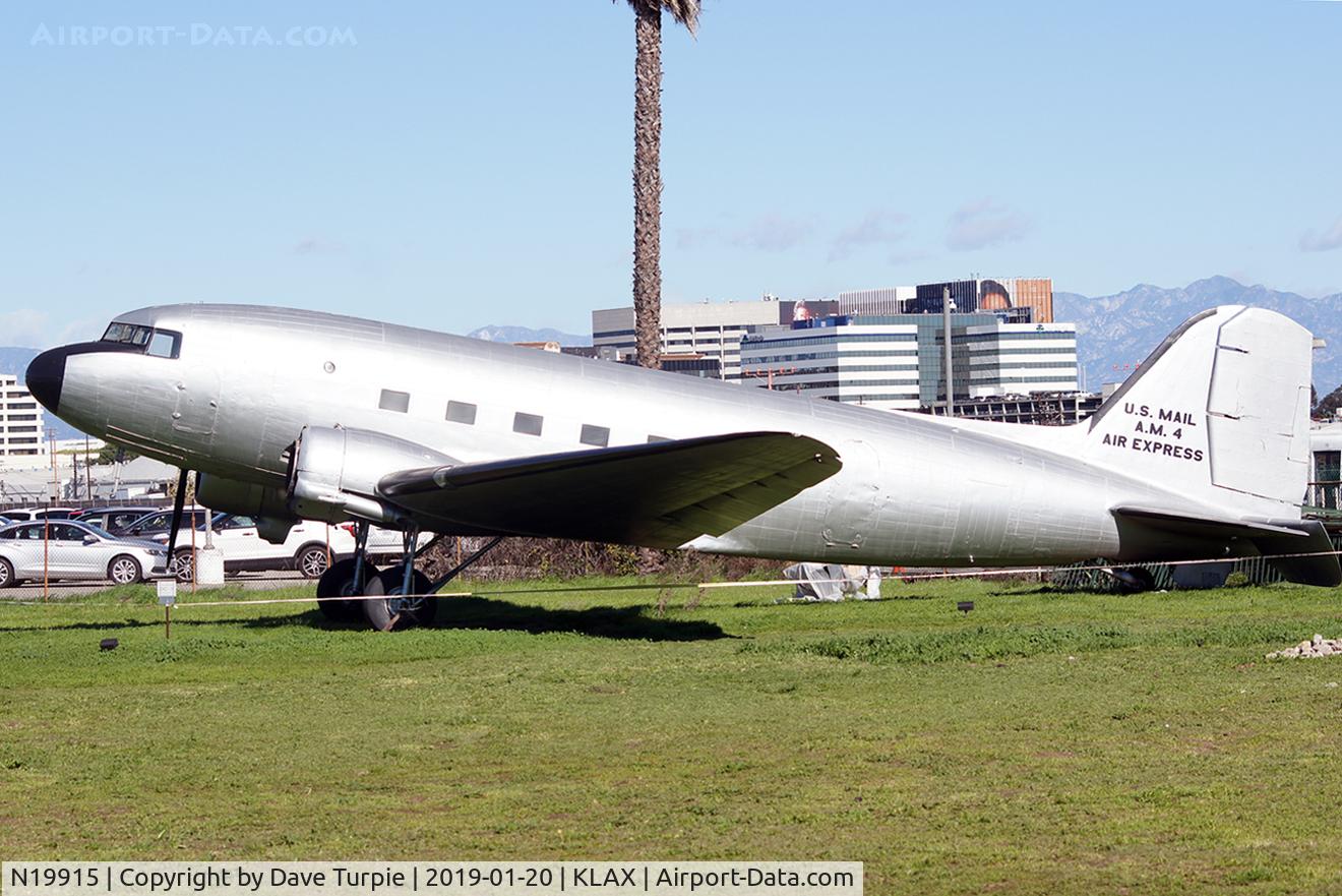 N19915, Douglas DC-3-G102A C/N 7347, No comment.
