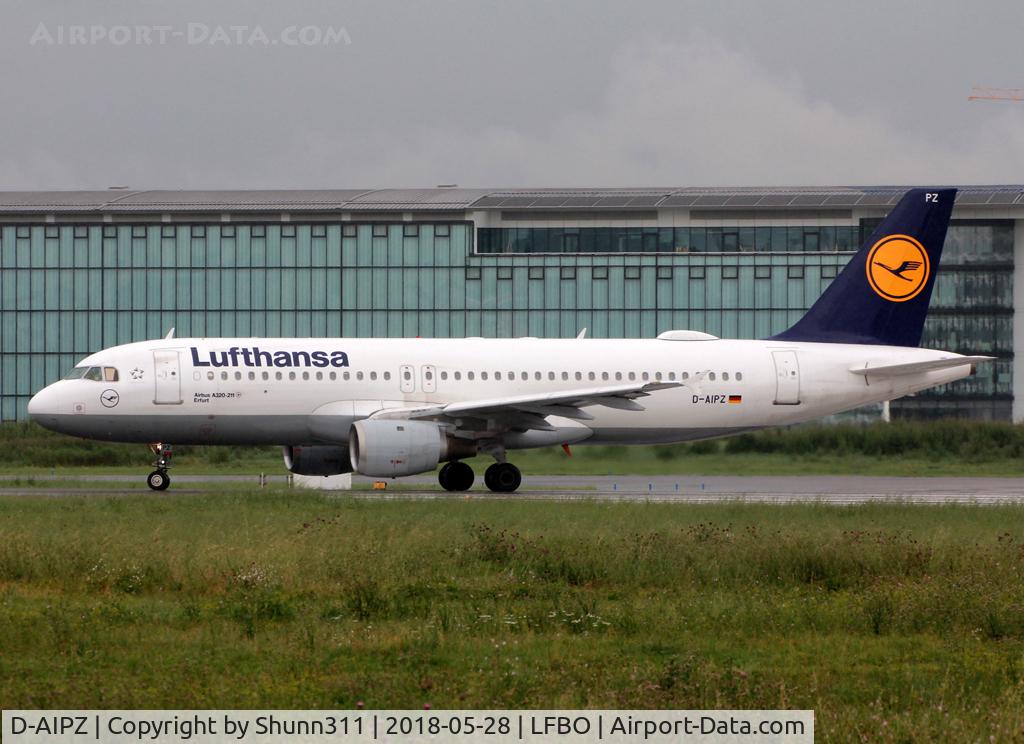 D-AIPZ, 1991 Airbus A320-211 C/N 162, Ready for take off from rwy 14R... Wifi pod mounted...