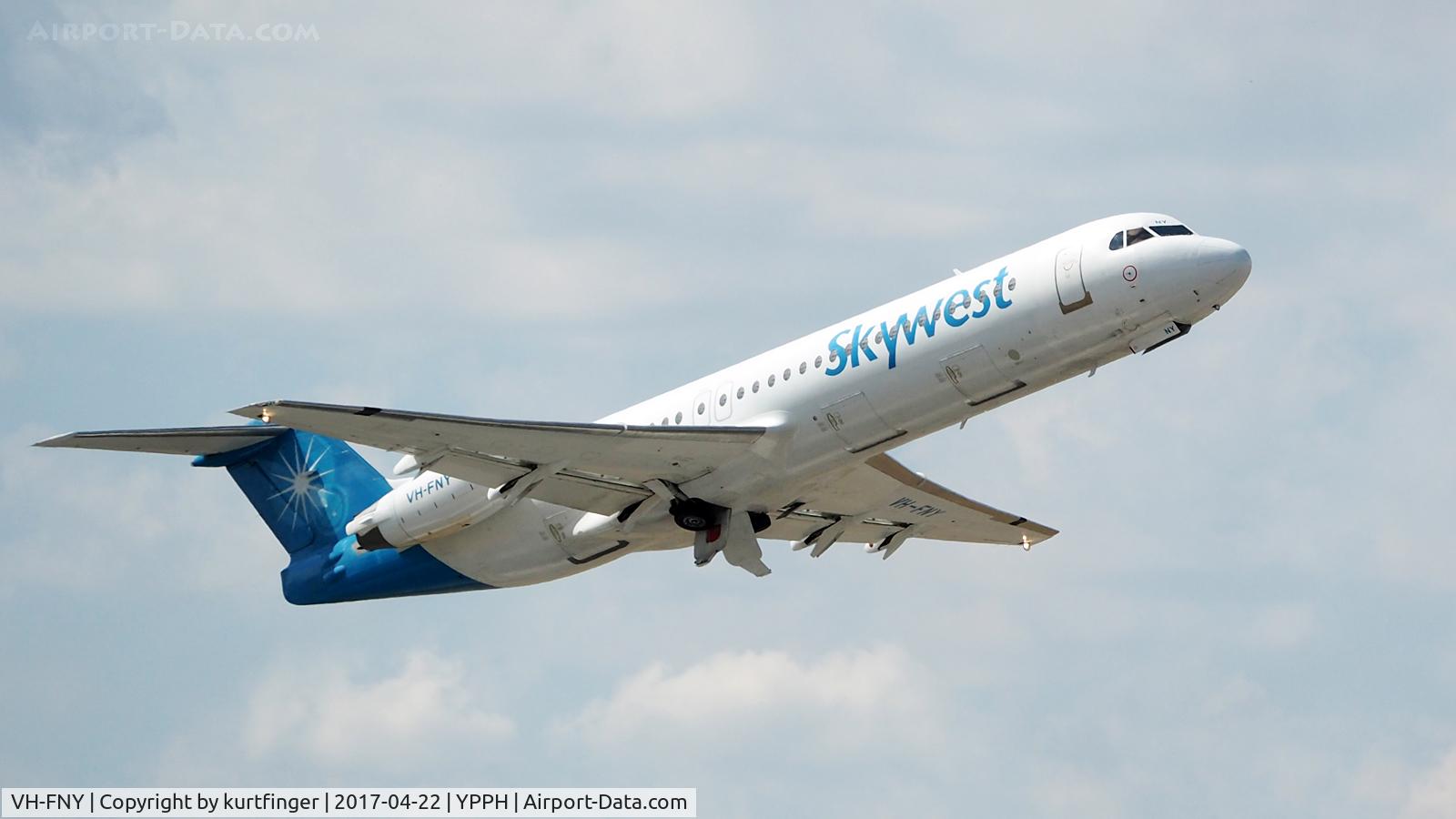 VH-FNY, 1994 Fokker 100 (F-28-0100) C/N 11484, Fokker 100. Skywest VH-FNY. Departed runway 21. Perth Int'l 22/04/17.