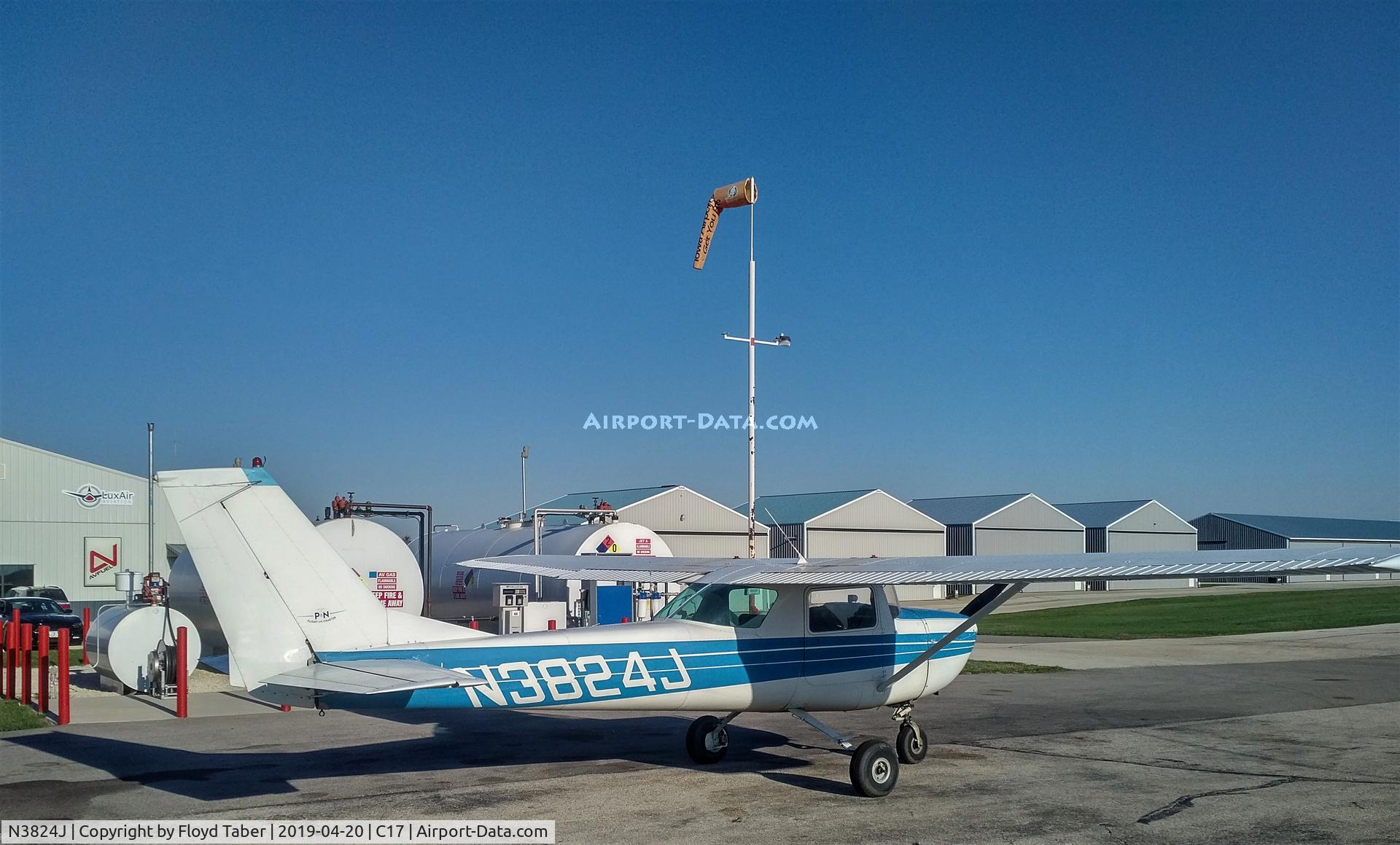 N3824J, 1966 Cessna 150G C/N 15065124, Fueling up for a training flight