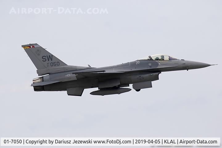 01-7050, 2001 Lockheed Martin F-16CJ Fighting Falcon C/N CC-228, F-16CM Fighting Falcon 01-7050 SW from 77th FS 