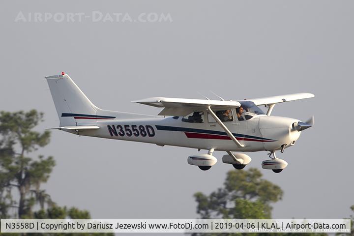 N3558D, 2001 Cessna 172S C/N 172S8868, Cessna 172S Skyhawk  C/N 172S8868 , N3558D