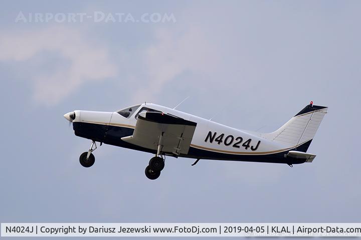 N4024J, 1975 Piper PA-28-140 C/N 28-7525271, Piper PA-28-140 Cherokee Cruiser  C/N 28-7525271 , N4024J