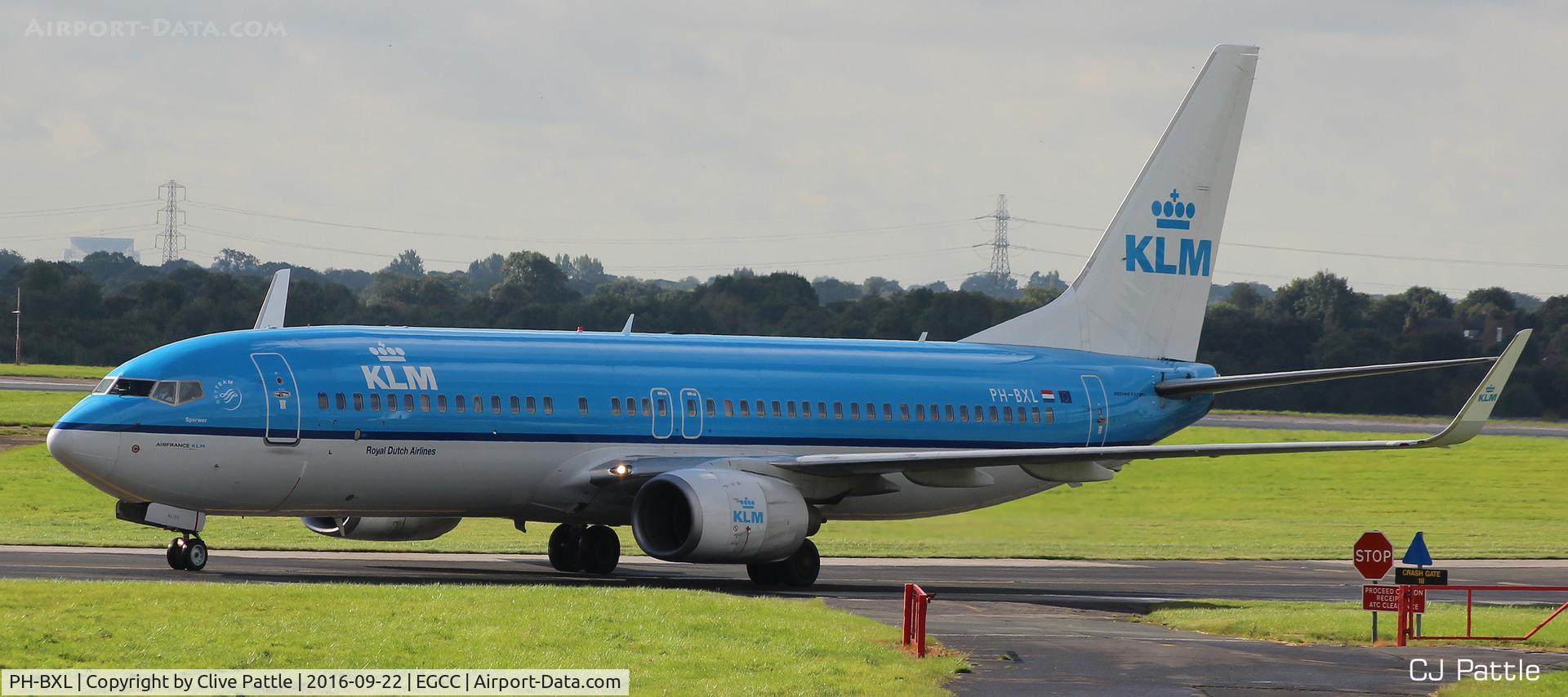 PH-BXL, 2000 Boeing 737-8K2 C/N 30359, @ EGCC