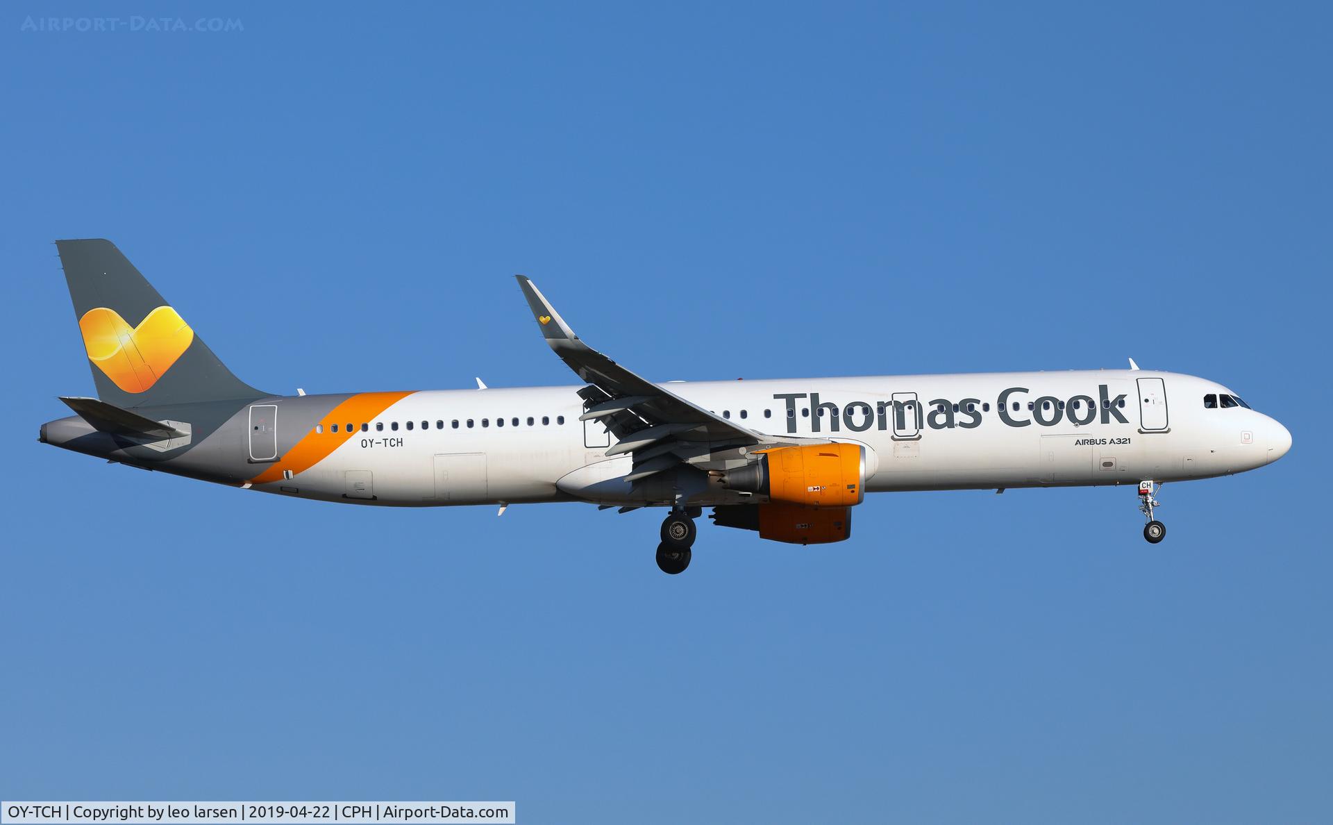 OY-TCH, 2015 Airbus A321-211 C/N 6438, Copenhagen 22.4.2019 L/D R-22L