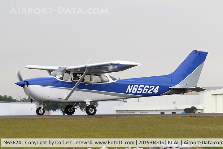 N65624, 1982 Cessna 172P C/N 17275789, Cessna 172P Skyhawk  C/N 17275789, N65624