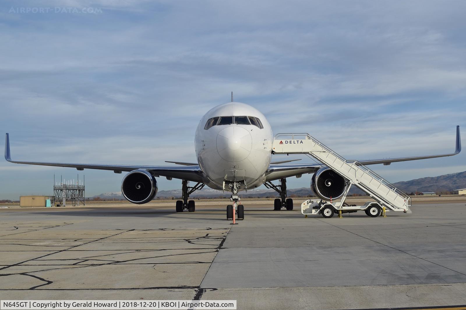 N645GT, 1995 Boeing 767-324 C/N 27393, Parked on south GA ramp.