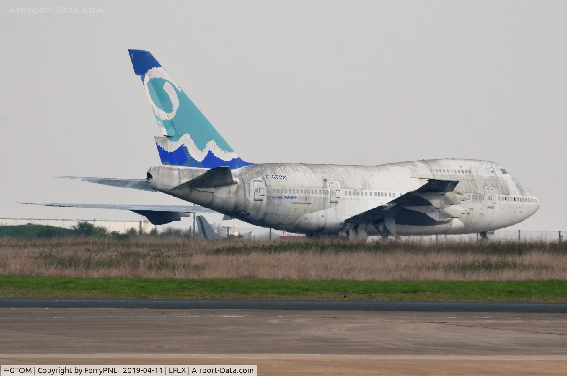 F-GTOM, 1976 Boeing 747SP-44 C/N 21253, Former Corse Air B747SP clearly stored for some time now in CHR.