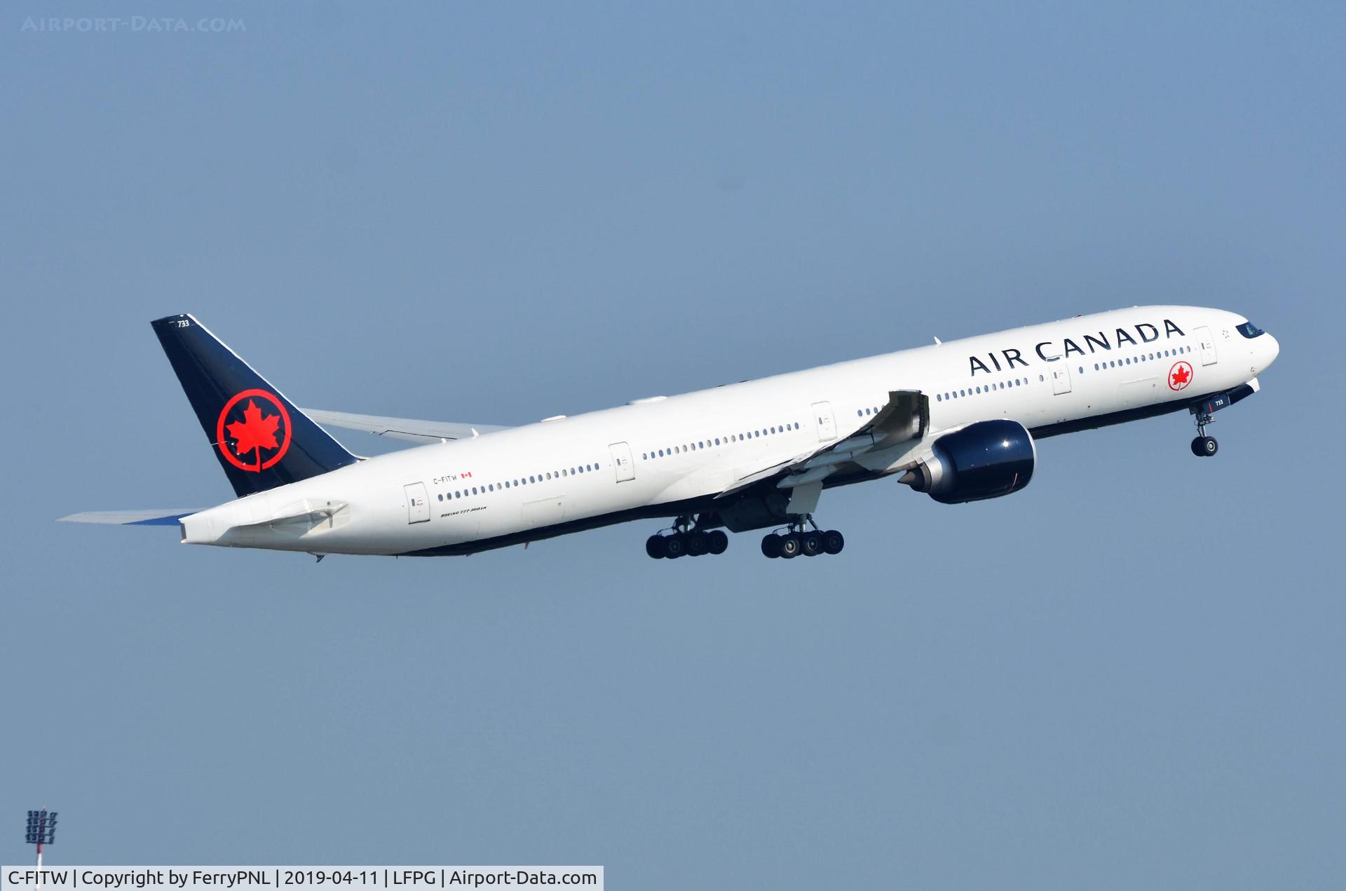 C-FITW, 2007 Boeing 777-333/ER C/N 35298, Air Canada B773 departing CDG