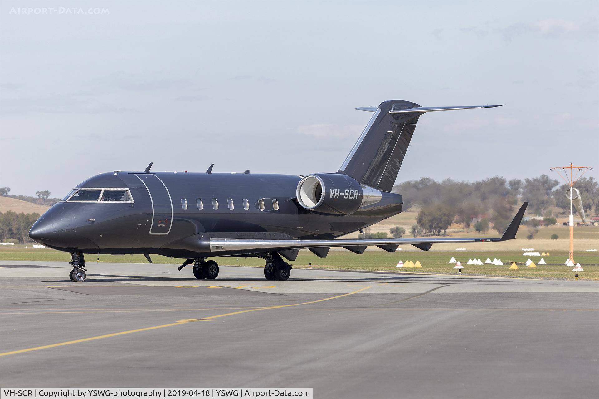 VH-SCR, 2003 Bombardier Challenger 604 (CL-600-2B16) C/N 5557, Australian Corporate Jet Centres (VH-SCR) Bombardier CL-600-2B16 Challenger 604 taxiing at Wagga Wagga Airport