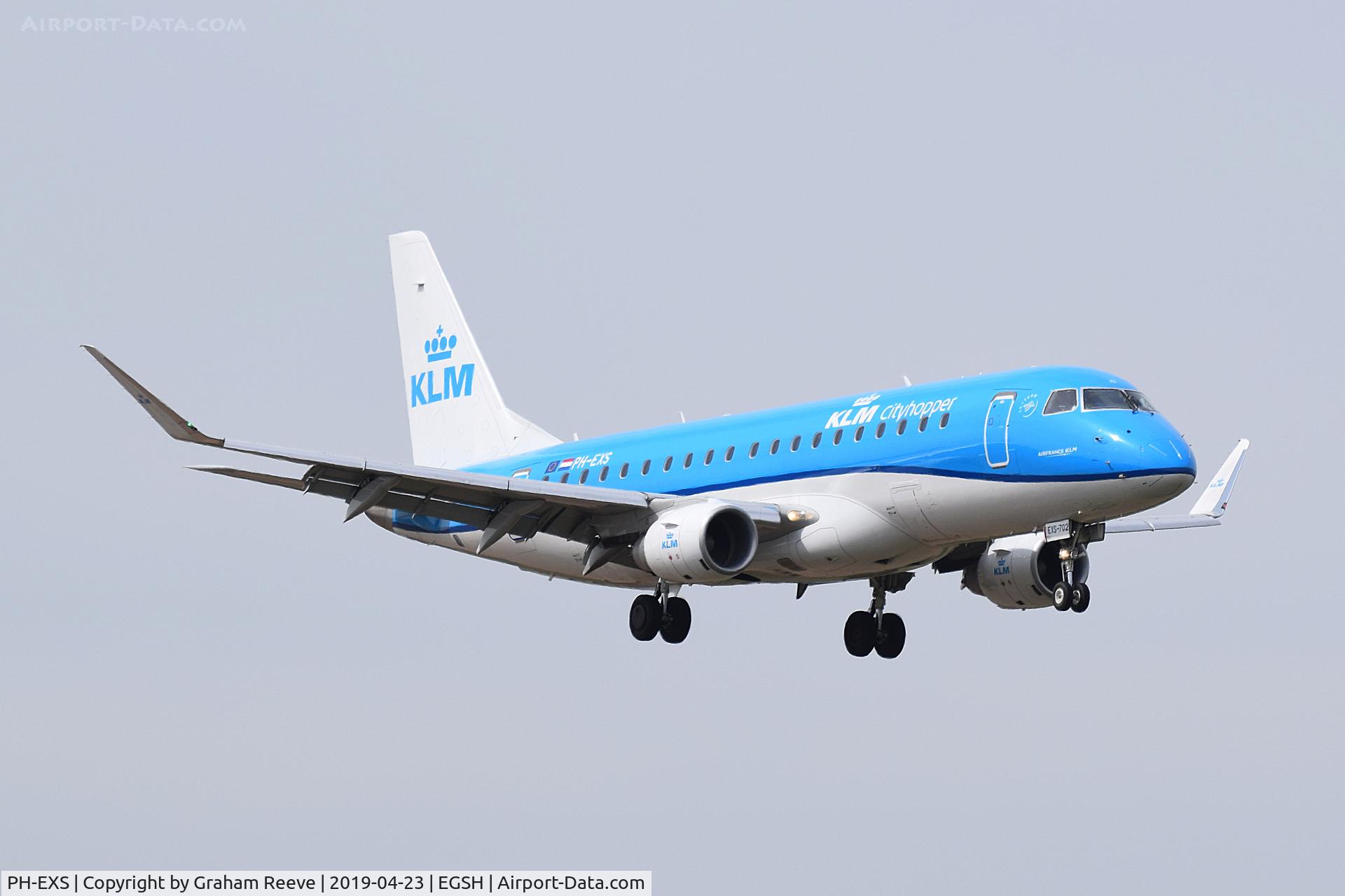PH-EXS, 2017 Embraer 175STD (ERJ-170-200STD) C/N 17000702, Landing at Norwich.