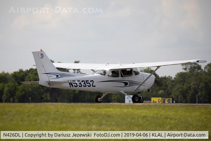 N426DL, 1981 Cessna 172RG Cutlass RG Cutlass RG C/N 172RG0827, Cessna 172S Skyhawk  C/N 172S9352 , N53352