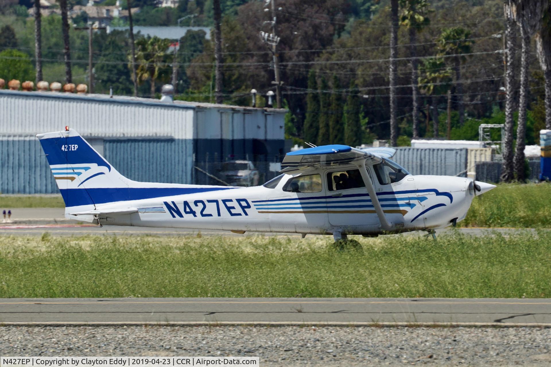 N427EP, 1998 Cessna 172R C/N 17280606, Buchanan Field Concord California 2019.